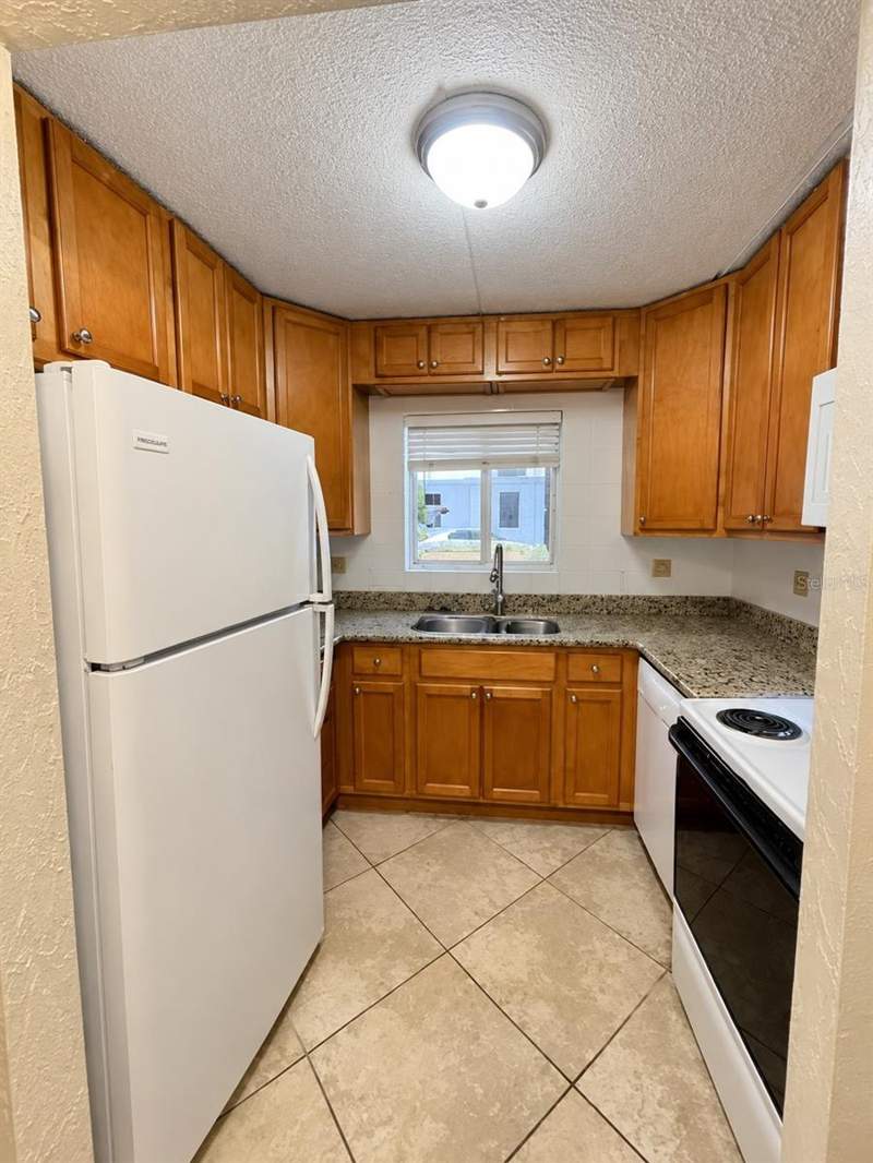 1 bedroom Condominium at 102 S Peninsula Drive #100, Ocean Gardens Condo, Daytona Beach — photo 5
