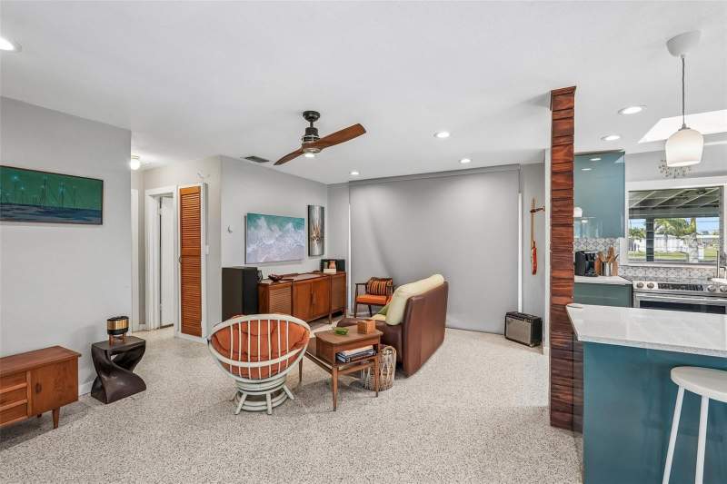 2 bedroom Single Family Residence at 561 Lindley Terrace, Port Charlotte Sec 025, Port Charlotte — photo 4