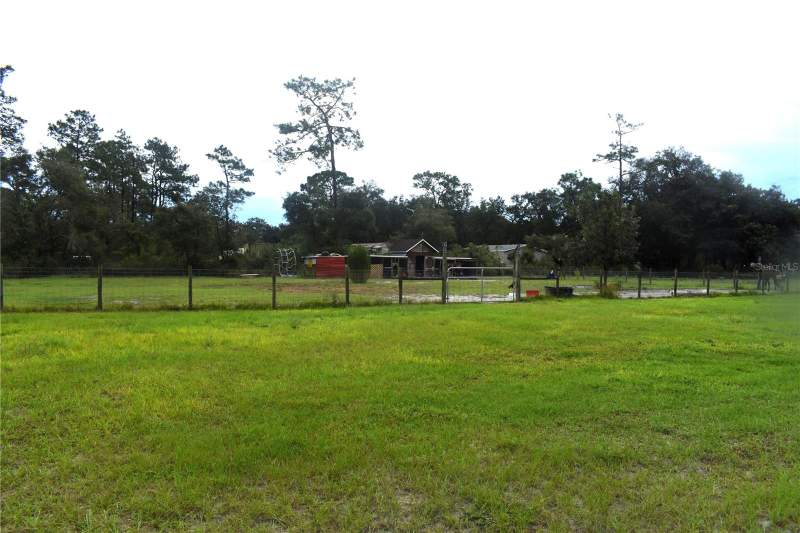 3 bedroom Mobile Home at 15355 SW 85th Avenue, Florida Hlnds Tr 145 146 17, Dunnellon — photo 3