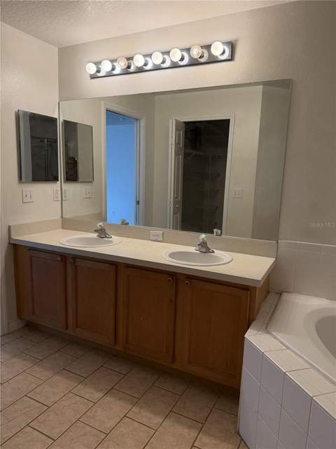 1158 Saint Tropez Court, Kissimmee FL - photo 12 of 28