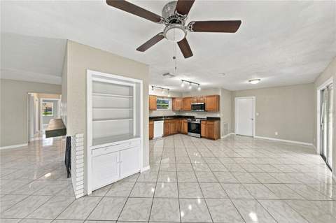 4260 Narvarez Way, St Petersburg FL - photo 10 of 56