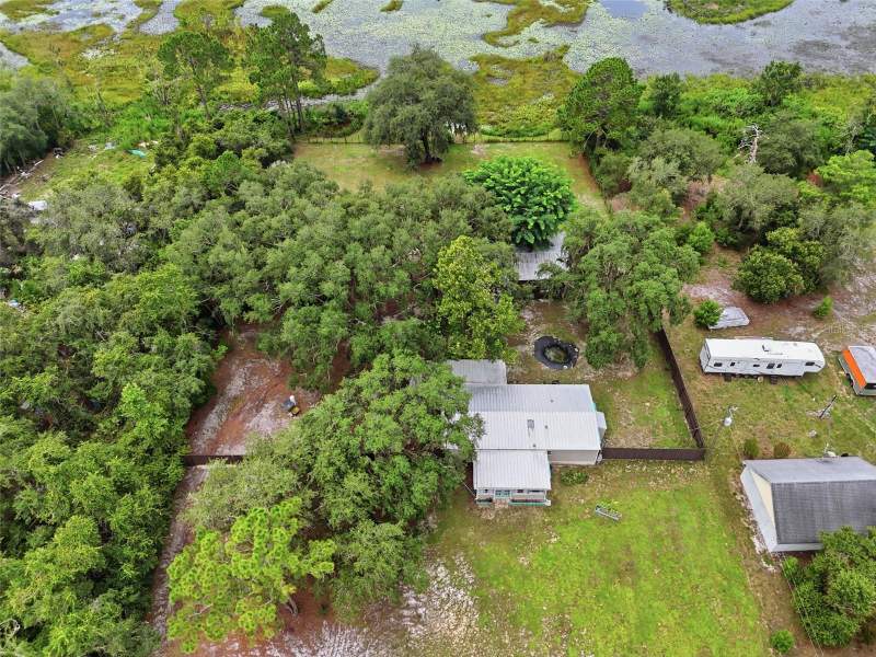 3 bedroom Manufactured Home at 31622 Another Anna Road, 0001, Deland — photo 2