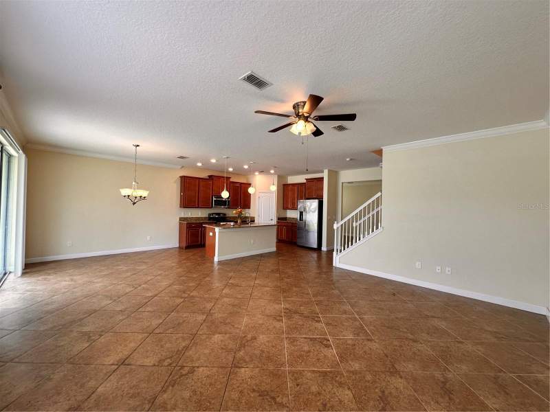 5 bedroom Single Family Residence at 7409 Fairgrove Avenue, Windermere Sound, Windermere — photo 2