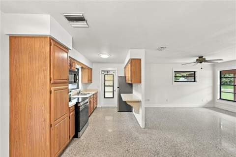 107 Oak Street, Altamonte Springs FL - photo 8 of 40