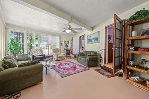4139 1st Street, St Petersburg FL - photo 6 of 28