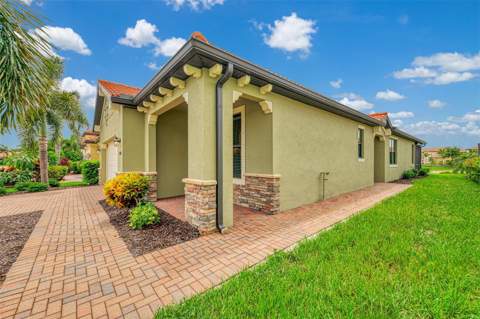 10065 Cozy Grove Drive, Venice FL - photo 7 of 99