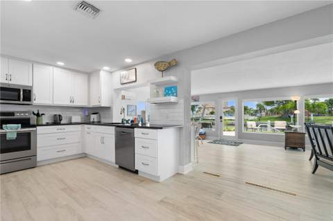 2211 Palm Tree Drive, Punta Gorda FL - photo 7 of 60