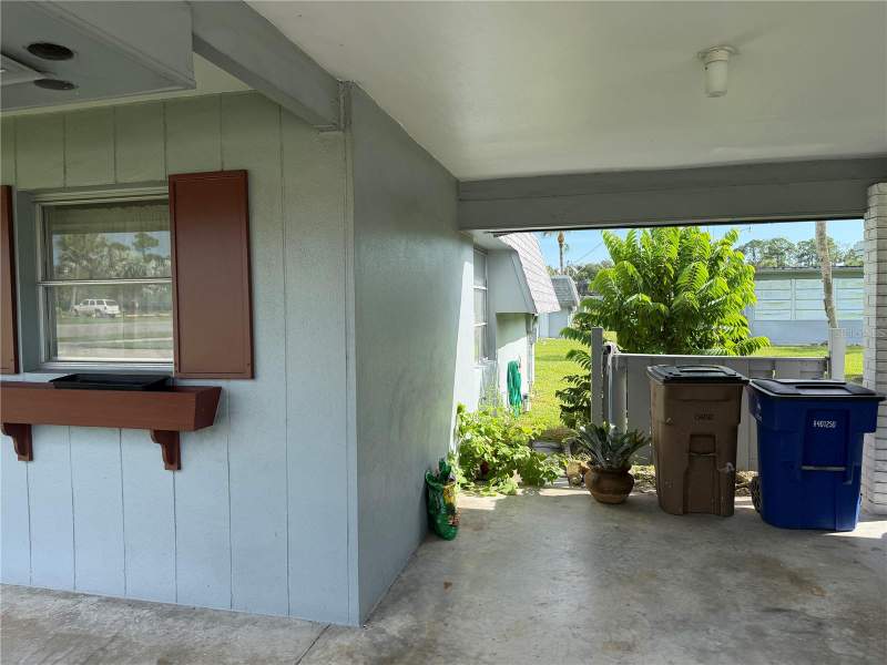 2 bedroom Villa at 358 Easton Court, Country Club Gardens, Lehigh Acres — photo 2