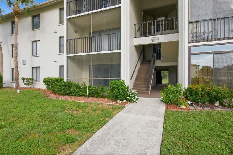 2 bedroom Condominium at 1871 Pine Ridge Way #E1, Pine Ridge At Palm Harbor, Palm Harbor — photo 4