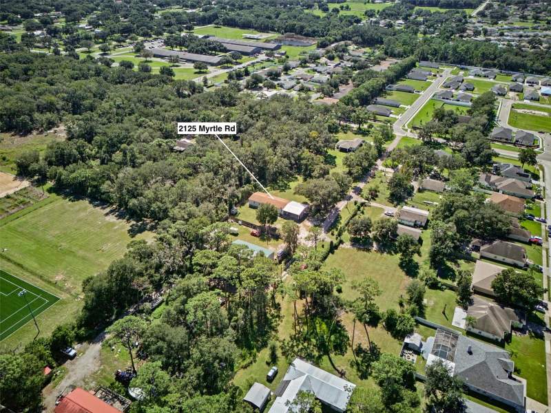 3 bedroom Manufactured Home at 2125 Myrtle Road, Lakeland, Lakeland — photo 2