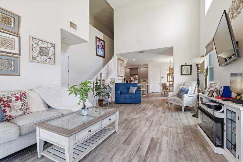 4 bedroom Townhouse at 1934 Lake Ridge Boulevard, Montclair Lake Twnhms -Phase 2, Clearwater — photo 5