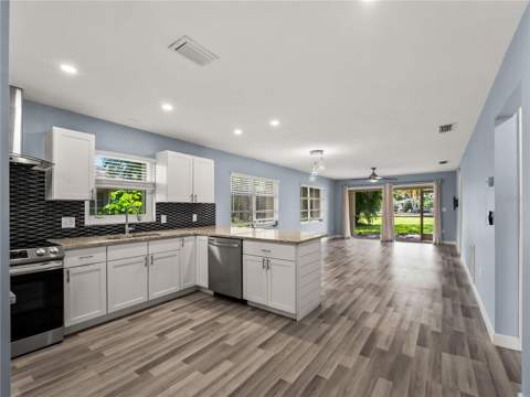 7113 Bright Creek Drive #100, Sarasota FL - photo 18 of 44