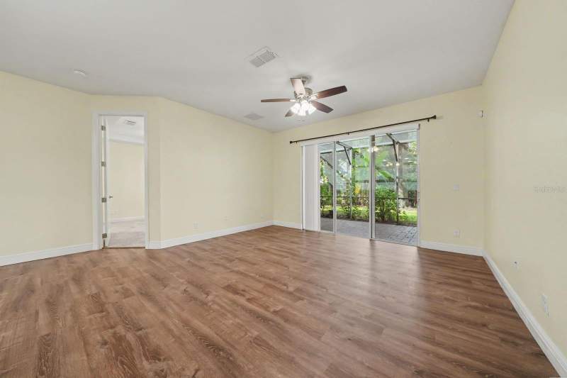 4 bedroom Townhouse at 10329 Belfry Circle, Eagle Creek Phase 1C Village E, Orlando — photo 4