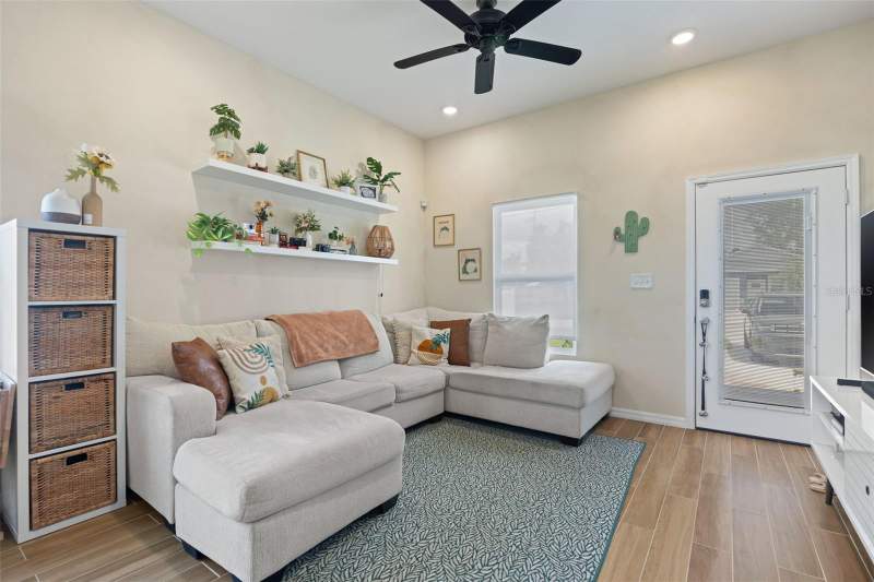 2 bedroom Single Family Residence at 3403 E 10th Avenue, East Bay Add, Tampa — photo 3