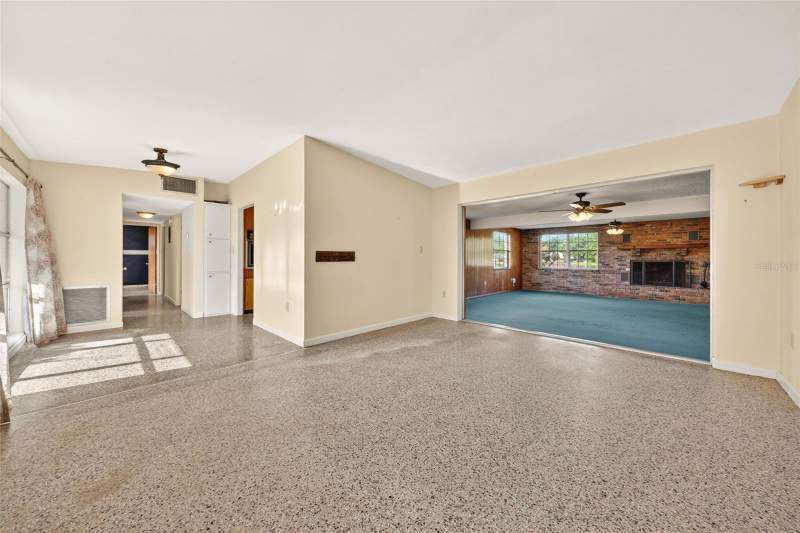 4 bedroom Single Family Residence at 710 Twin Oaks Lane, Breezee Shores Pt Rep, Eustis — photo 2