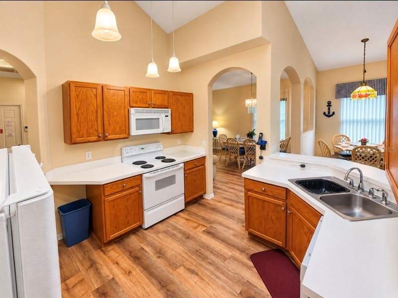 4 bedroom Single Family Residence at 4640 Eagle Peak Drive, Eagle Pointe Ph 2, Kissimmee — photo 4