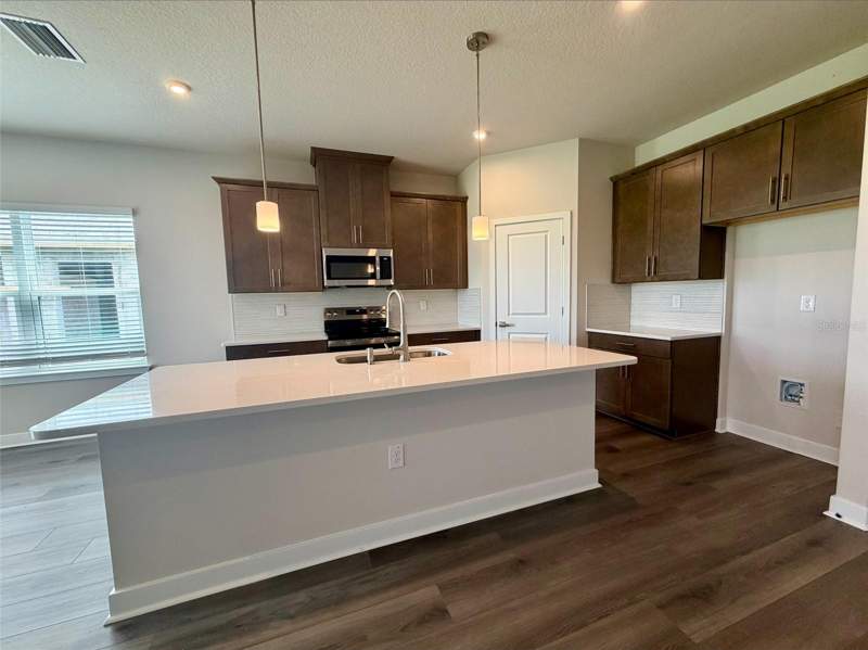 3 bedroom Single Family Residence at 2578 White Ladyfish Road, Cypress Ridge Ranch, Wimauma — photo 2