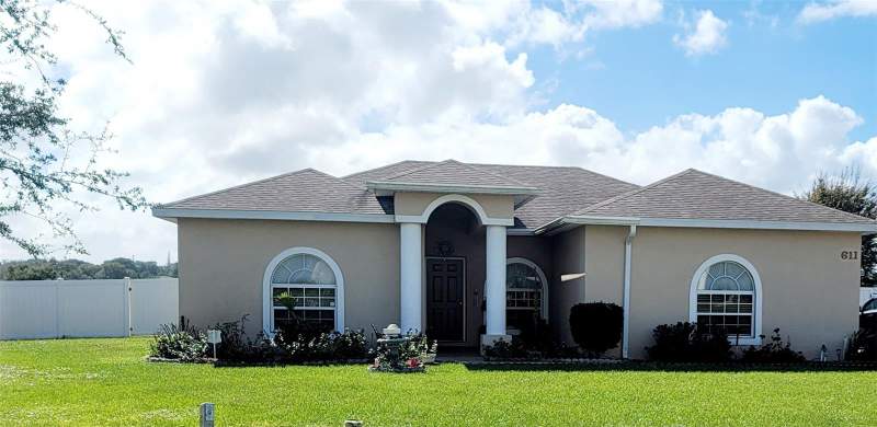 3 bedroom Single Family Residence at 611 Valencia Court, Valencia Heights Add, Dundee — photo 4