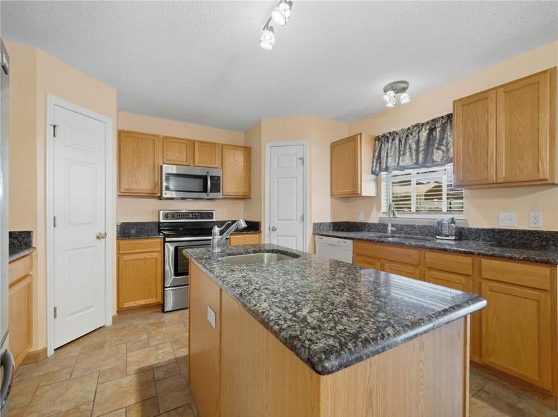 4 bedroom Single Family Residence at 5809 Windridge Drive, Windridge, Winter Haven — photo 5