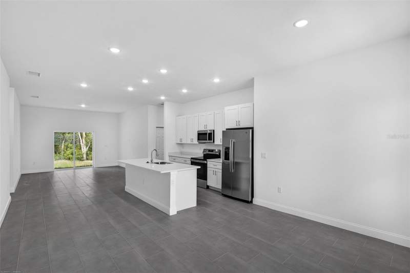 3 bedroom Single Family Residence at 22403 SW Rainbow Lakes Boulevard, Rainbow Lakes Estate, Dunnellon — photo 3