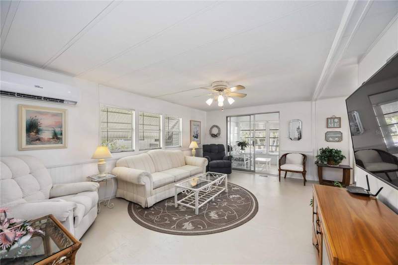 2 bedroom Mobile Home at 10303 Burnt Store Road #221, Eagle Point Mhp, Punta Gorda — photo 2