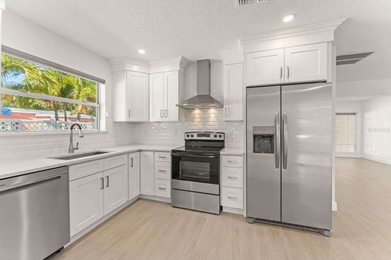 3 bedroom Single Family Residence at 107 4th Street, Belleair Beach, Belleair Beach — photo 4