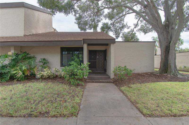 2 bedroom Condominium at 2207 BELLEAIR ROAD #B22, CHATEAU BELLEAIR CONDO, CLEARWATER — photo 2