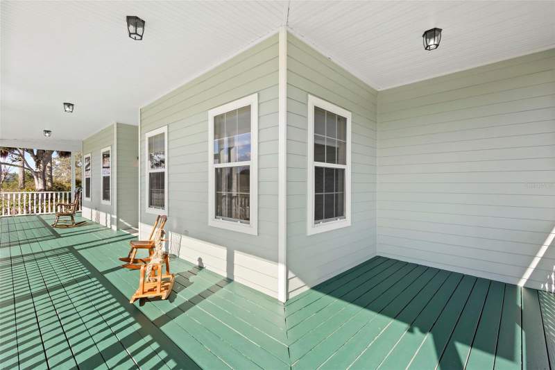 6 bedroom Farm at 42554 Maggie Jones Road, Paisley, Paisley — photo 4