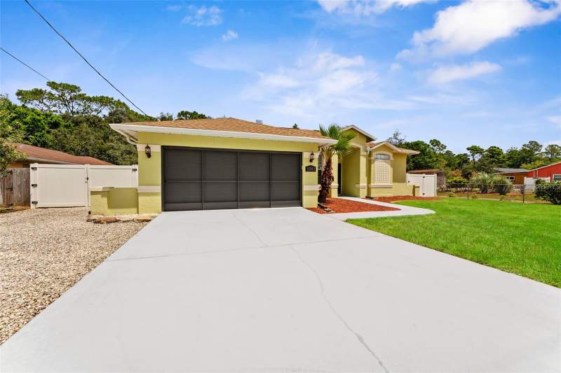 3 bedroom Single Family Residence at 11303 Topaz Street, Spring Hill, Spring Hill — photo 4