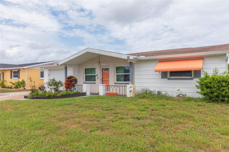 3 bedroom Single Family Residence at 1447 Weyford Lane, Holiday Lake Estates, Holiday — photo 2