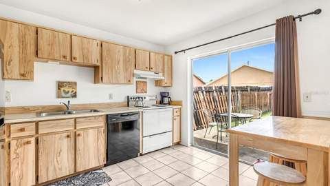 3266 Peace Pipe Drive, Kissimmee FL - photo 10 of 32