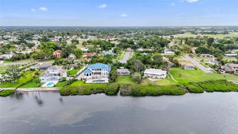 7538 Westmoreland Drive, Sarasota FL - photo 8 of 14