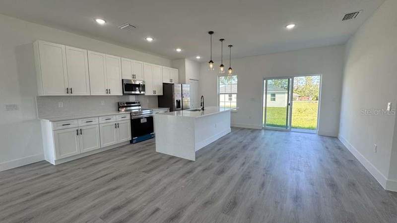 4 bedroom Single Family Residence at 2487 SW 167th Loop, Marion Oaks Un 04, Ocala — photo 3