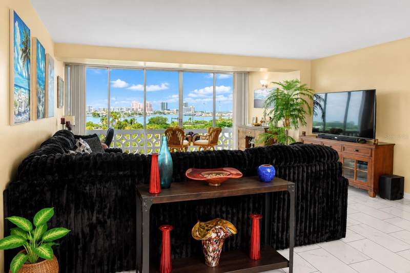 1 bedroom Condominium at 31 Island Way #505, Horizon House Co-Op, Clearwater Beach — photo 4