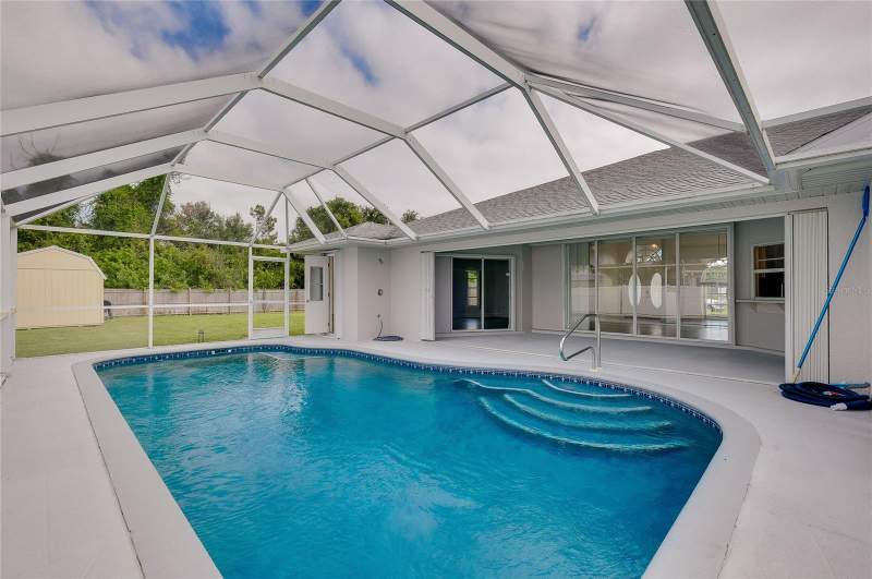 3 bedroom Single Family Residence at 105 Allworthy Street, Port Charlotte Sec 015, Port Charlotte — photo 3