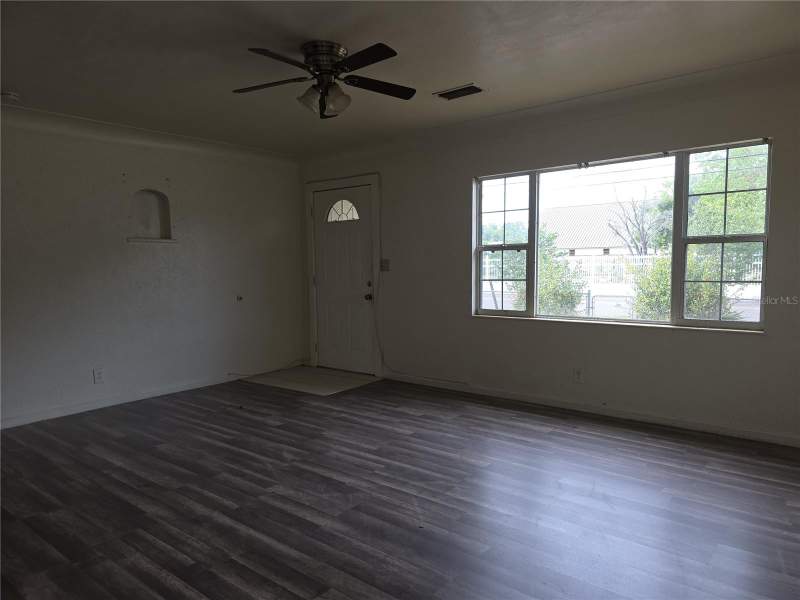 4 bedroom Single Family Residence at 1800 22nd Avenue, Orange Hill, St Petersburg — photo 5