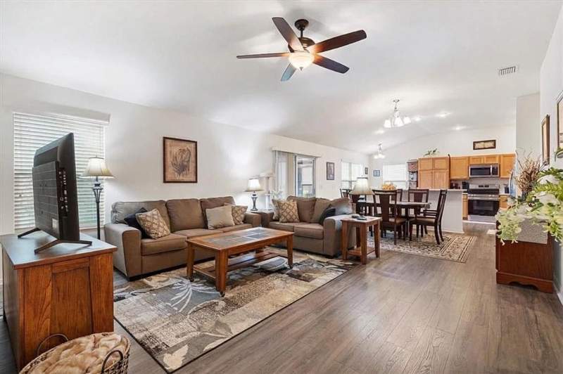 3 bedroom Single Family Residence at 798 Millhorn Loop, Villages Of Pine Hills, The Villages — photo 5