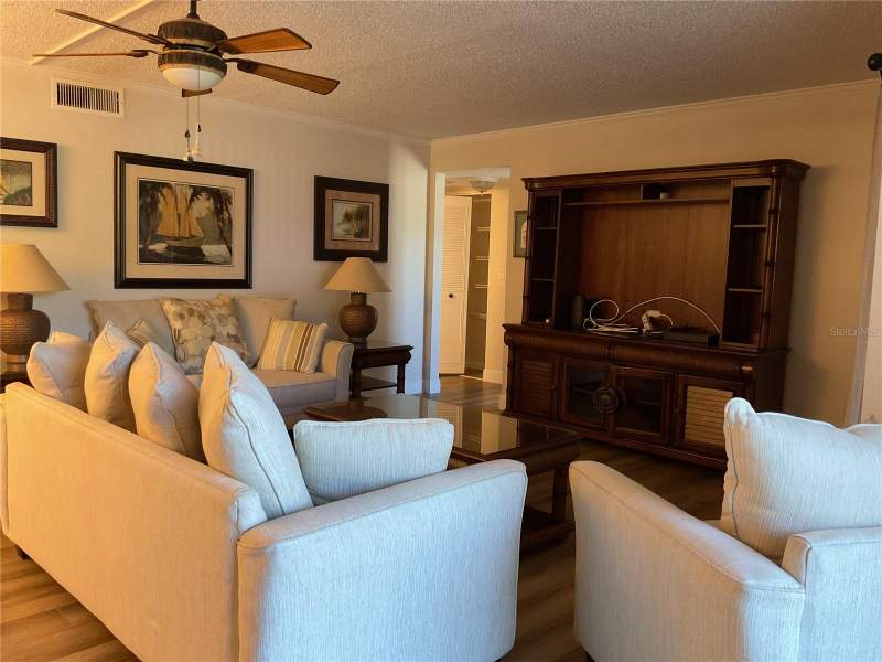 2 bedroom Condominium at 2687 Pine Ridge Way #H1, Pine Ridge At Palm Harbor, Palm Harbor — photo 3