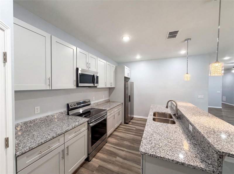 3 bedroom Single Family Residence at 1013 W 11th Street, Robinsons Survey Of An Add To Sanford, Sanford — photo 3