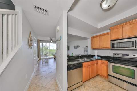 3226 Mangrove Point Drive, Ruskin FL - photo 11 of 38