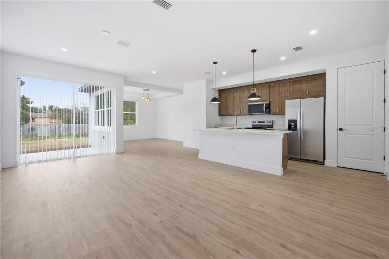 3 bedroom Single Family Residence at 1 Oak Trail, Silver Spgs Shores Un 13, Ocala — photo 2