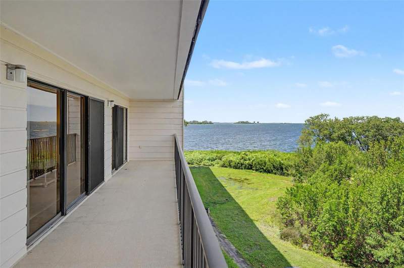 2 bedroom Condominium at 2700 Bayshore Boulevard #11202, Mediterranean Manors, Dunedin — photo 2