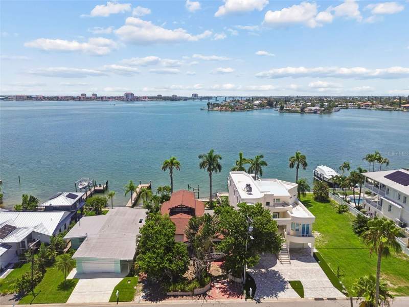 3 bedroom Single Family Residence at 720 Boca Ciega Isle Drive, Boca Ciega Isle, St Pete Beach — photo 2