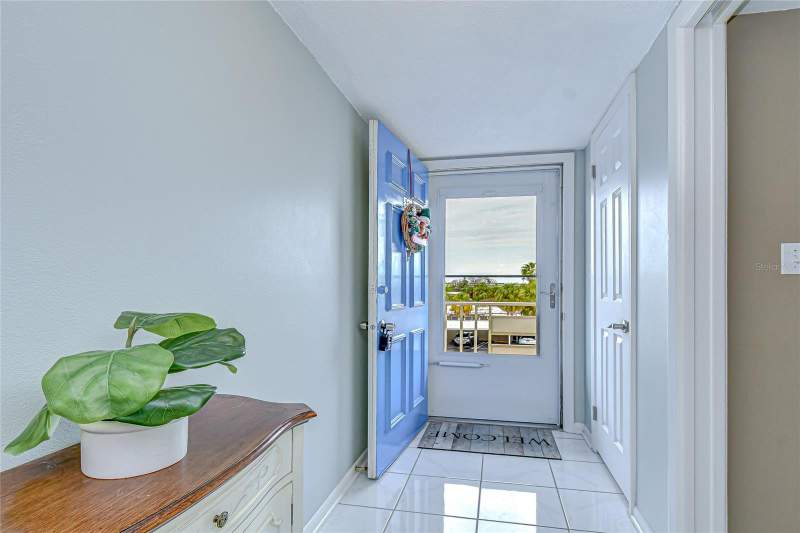 2 bedroom Condominium at 5575 Gulf Boulevard #323, Regency West Apts Condo, St Pete Beach — photo 4