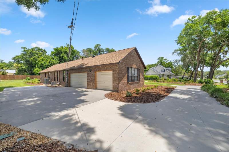4 bedroom Single Family Residence at 2811 SE 14th Street, Hidden Estate, Ocala — photo 5