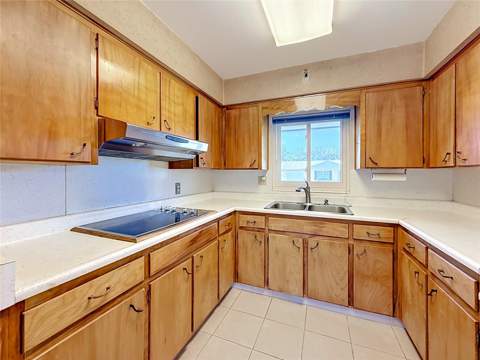 13225 Country Club Drive, Tavares FL - photo 19 of 60