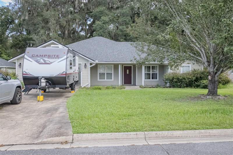 3 bedroom Single Family Residence at 23582 NW 3rd Avenue, Newberry Oaks Ph 5, Newberry — photo 2