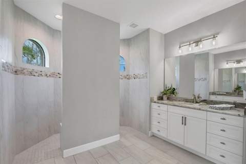 16660 Liggett Circle, Port Charlotte FL - photo 24 of 88