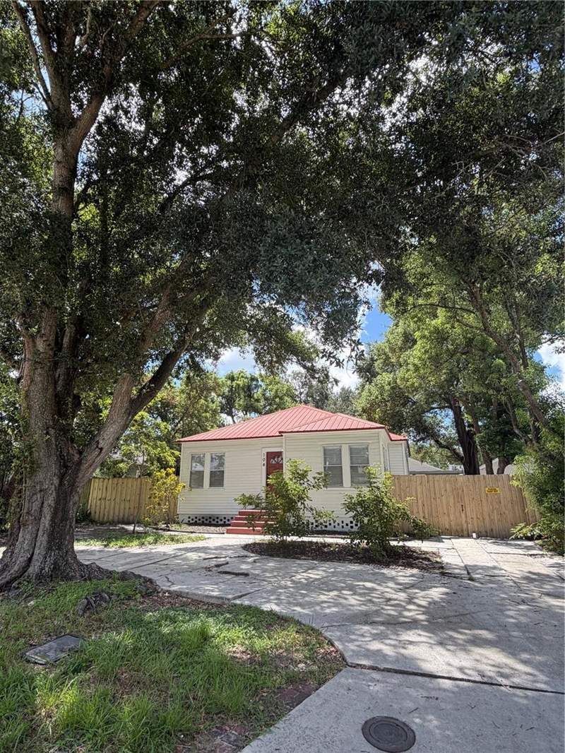 3 bedroom Single Family Residence at 104 W Lambright Street, North Park Annex, Tampa — photo 3