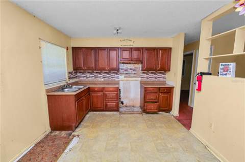 807 S Seminole Avenue, Avon Park FL - photo 6 of 21